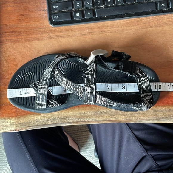 CHACO Sandals Z/2 Classic Adjustable Black White Pattern Strap Women’s  Sz:8 - Picture 15 of 15